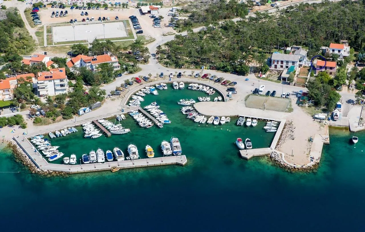 Apartment In Silo/Insel Krk 13583